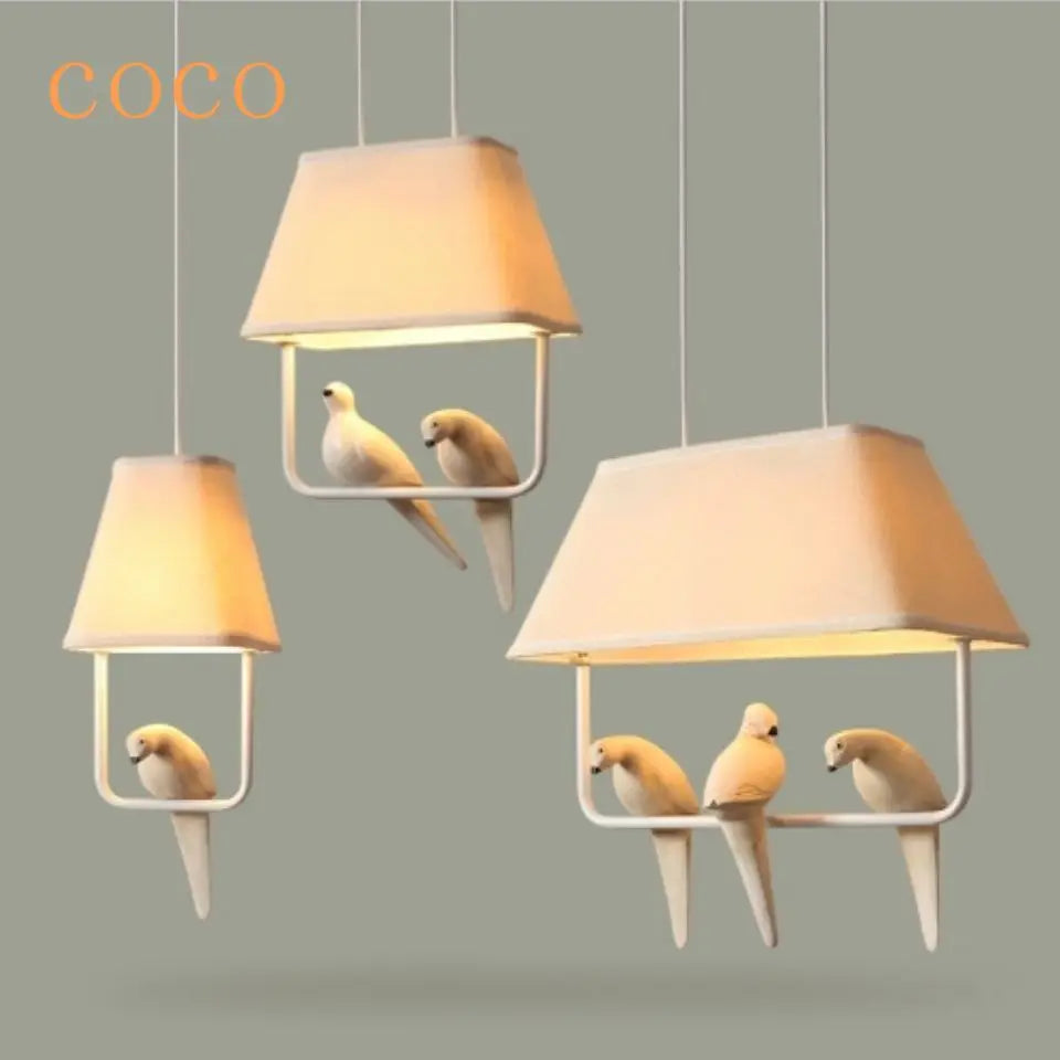 lustre créatif avec 3-4 têtes d'oiseau en tissu pour décoration
