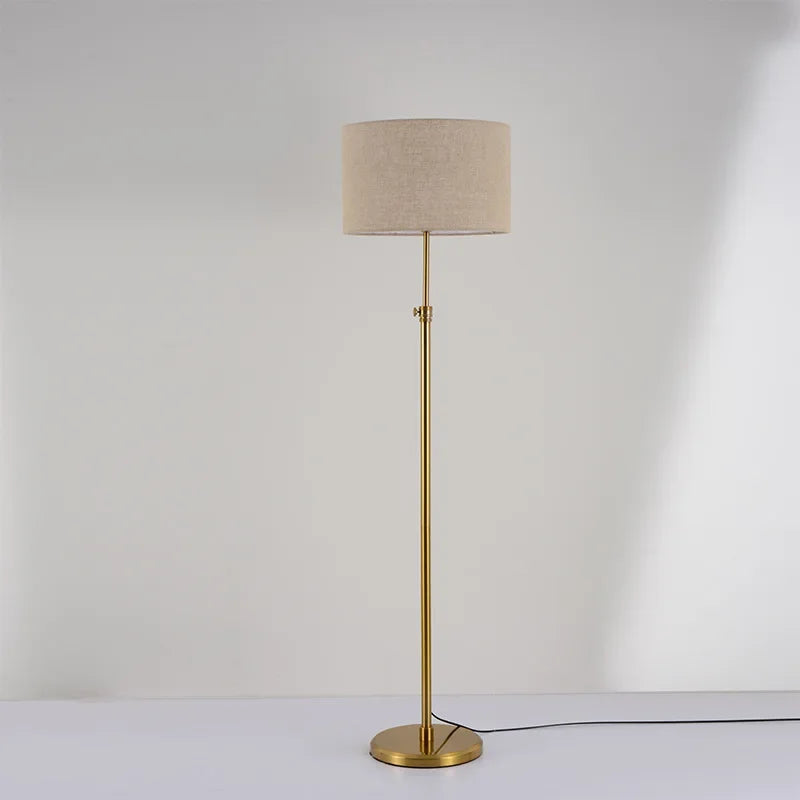 Lampadaire art déco en laiton et abat-jour en lin — Cannelle
