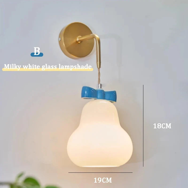 suspension en verre avec nœud rose pour chambre enfant