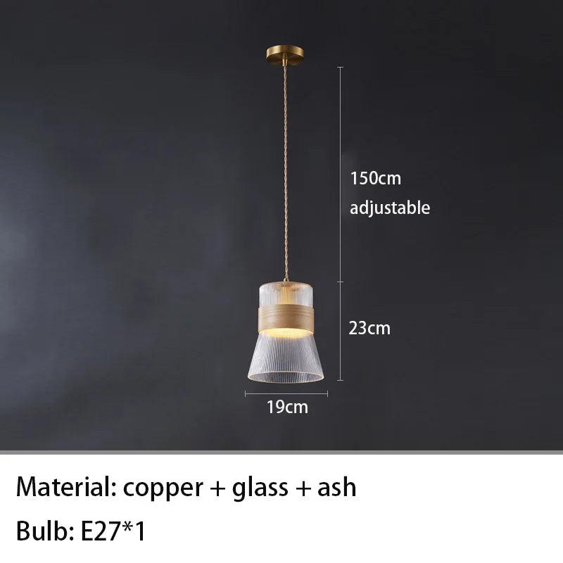suspension moderne en verre avec détails en bois et cuivre