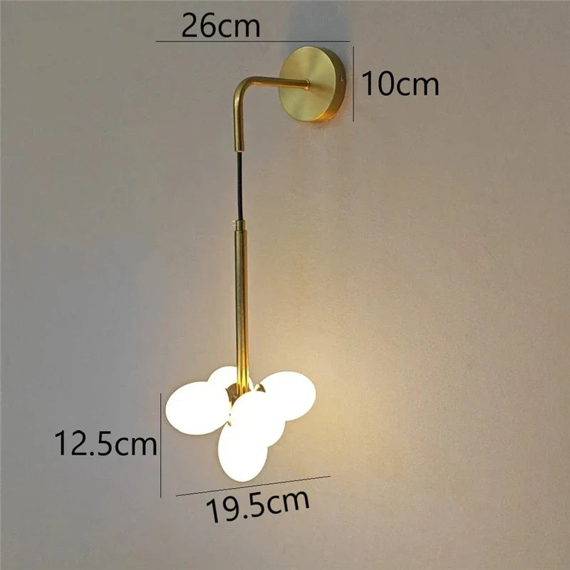 lustre minimaliste en verre design moderne pour intérieur élégant