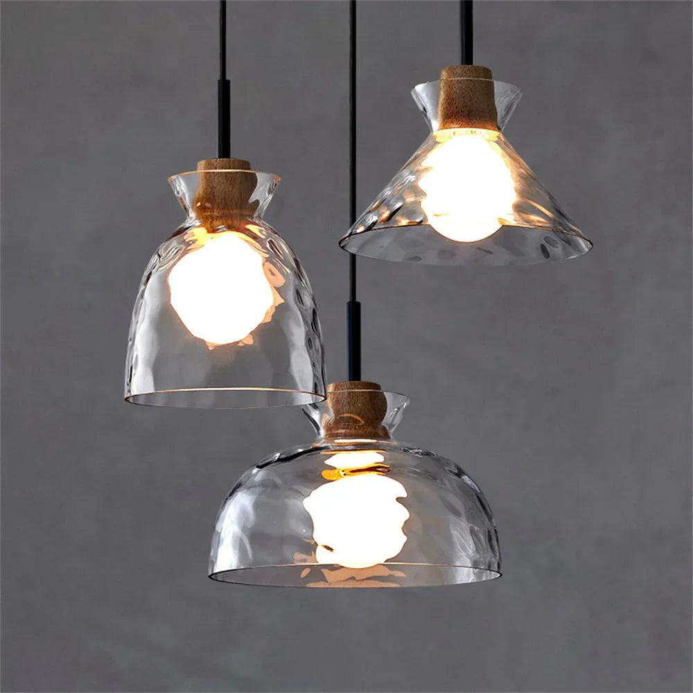 Suspension cloche en verre strié et capuchon en bois — Bergamote