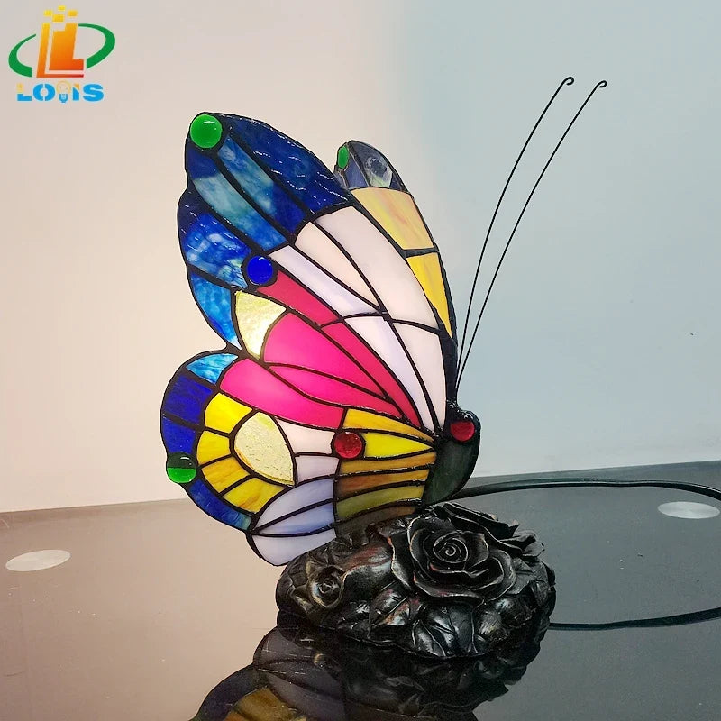 veilleuse papillon style tiffany pour enfant et décoration lumineuse