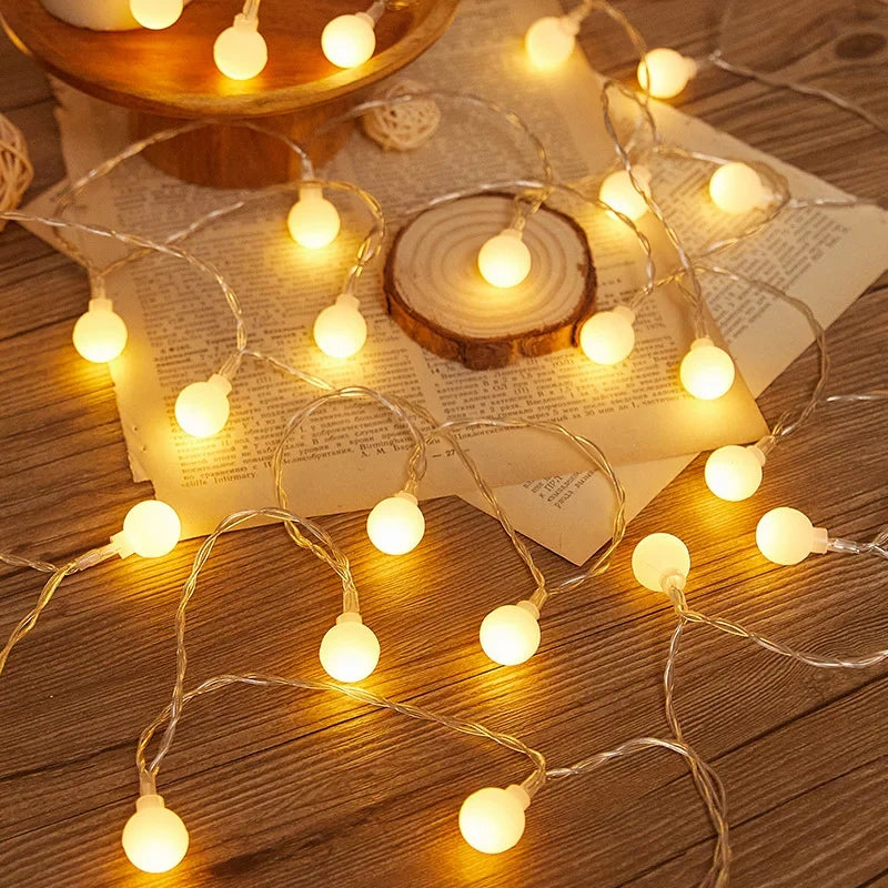 guirlande lumineuse led boule pour extérieur et décorations festives