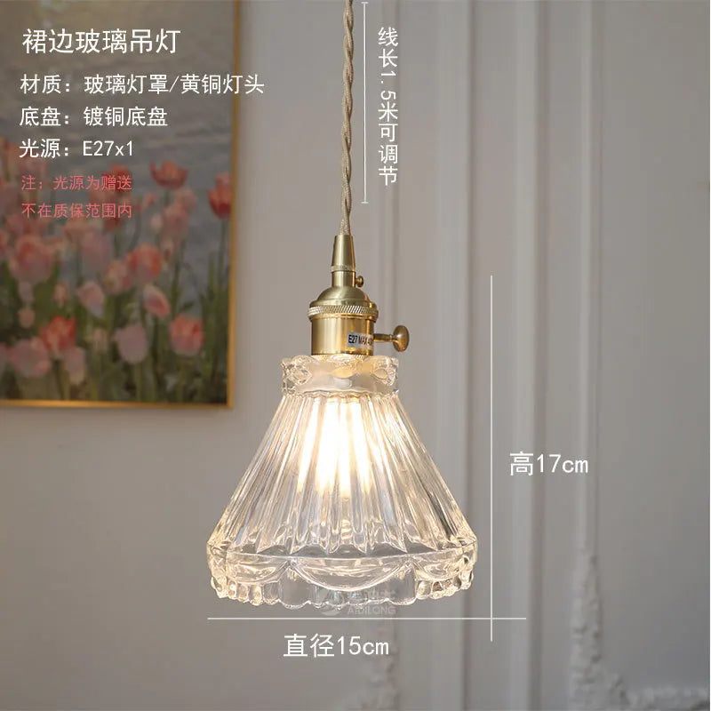suspension en verre au design nordique moderne pour intérieur élégant