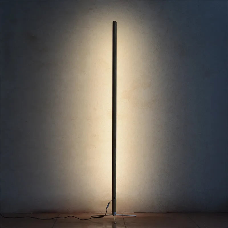 lampadaire en bois moderne avec lumière d'ambiance réglable 360 degrés