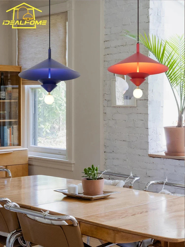 suspension moderne minimaliste et chaleureuse pour restaurants et bars