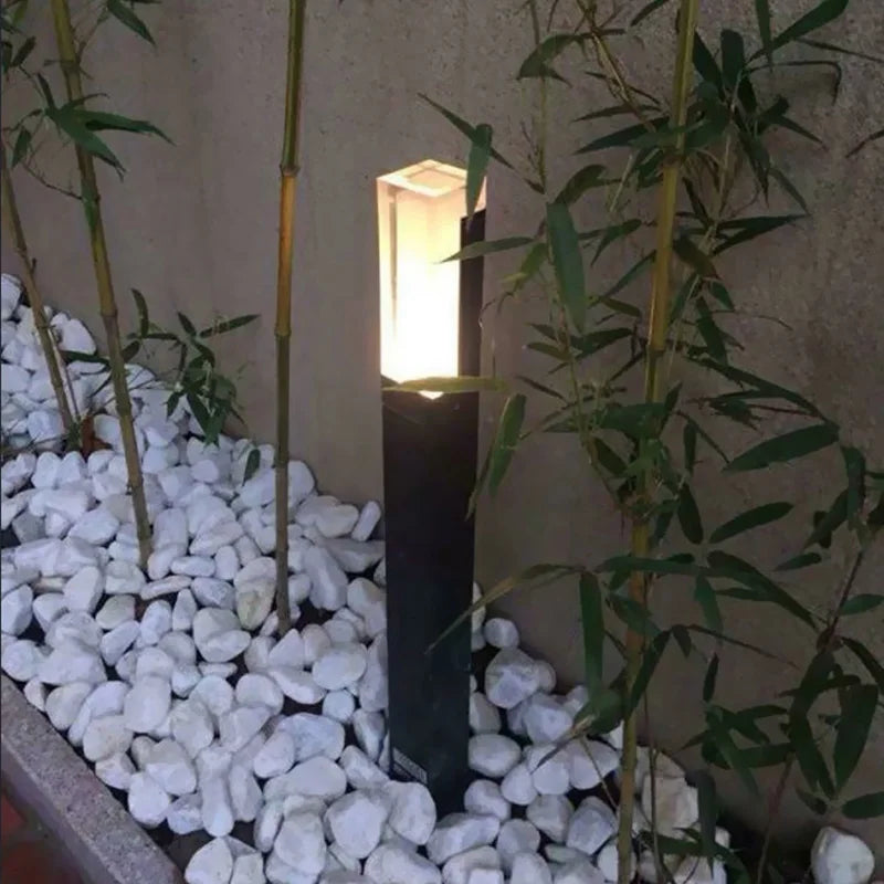 colonne lumineuse led extérieure étanche pour jardin et paysage