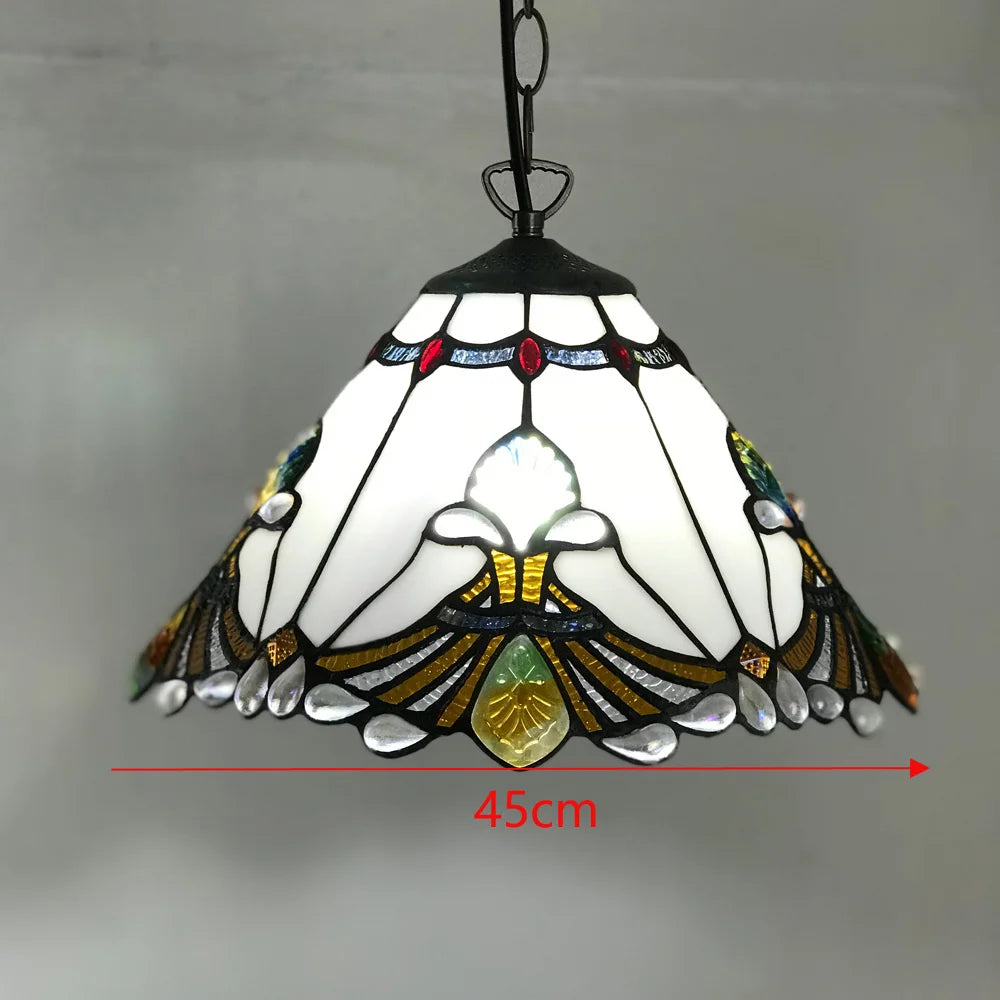 lustre tiffany vitrail style méditerranéen pour intérieur élégant