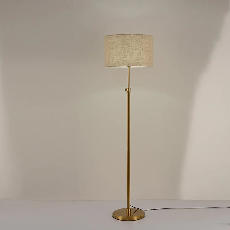 Lampadaire art déco en laiton et abat-jour en lin — Cannelle