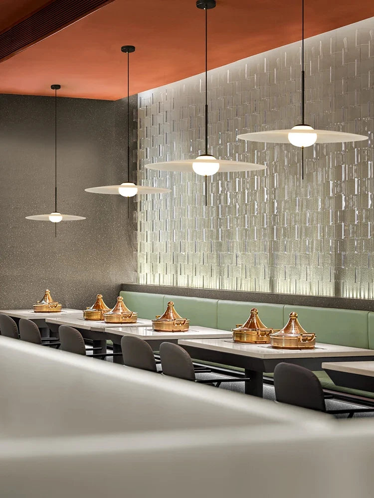 lustre moderne danois design ufo pour ambiance luxueuse