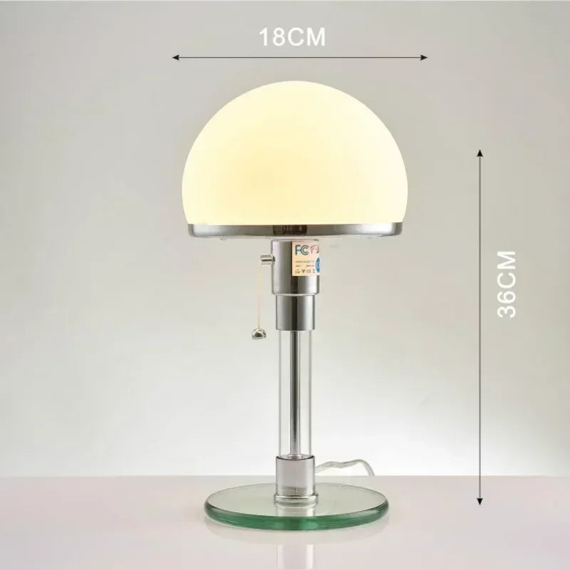 lampe de bureau moderne au design nordique élégant et fonctionnel