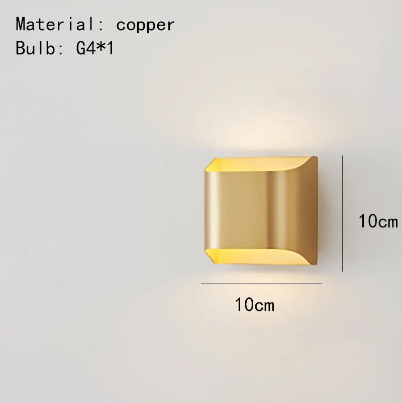 Applique murale LED en laiton au design moderne