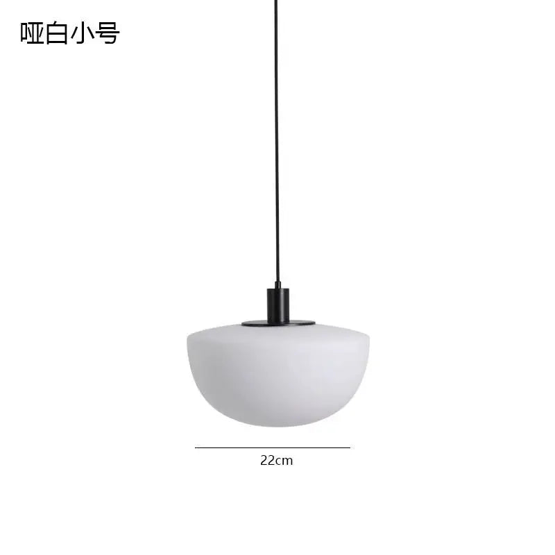 lampe minimaliste suspendue en verre adaptée pour étude et chevet