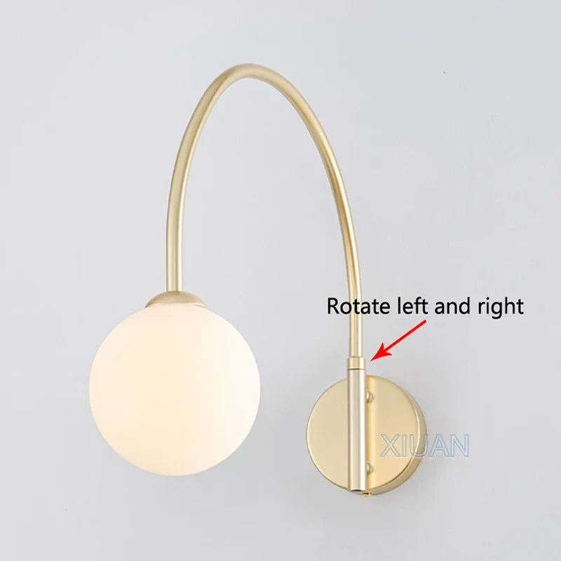 applique murale à bras pivotant en verre décoratif pour intérieur élégant