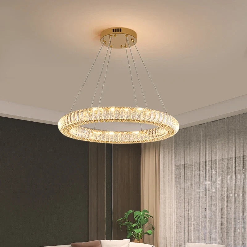 lustre en cristal moderne lumineux pour intérieur élégant