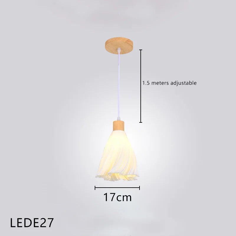 lustre long en bois massif style nordique pour villa
