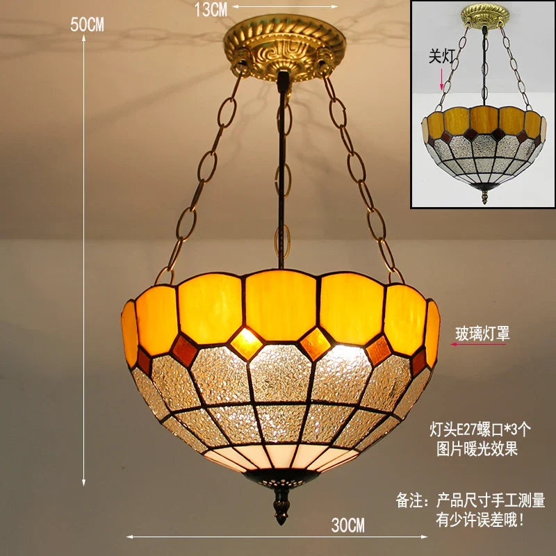 suspension en verre teinté style tiffany pour décoration intérieure
