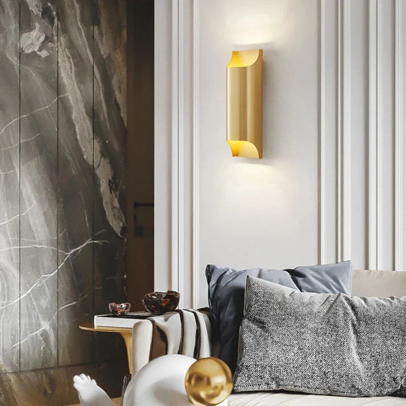 Applique murale led en laiton design moderne et minimaliste
