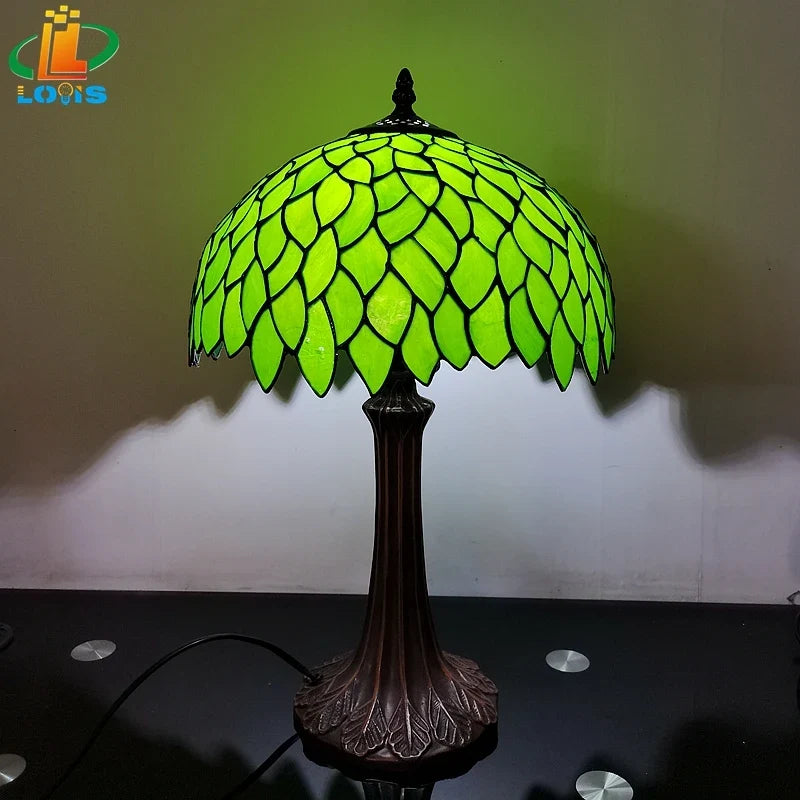 lampe à poser style tiffany avec feuilles vertes décorative