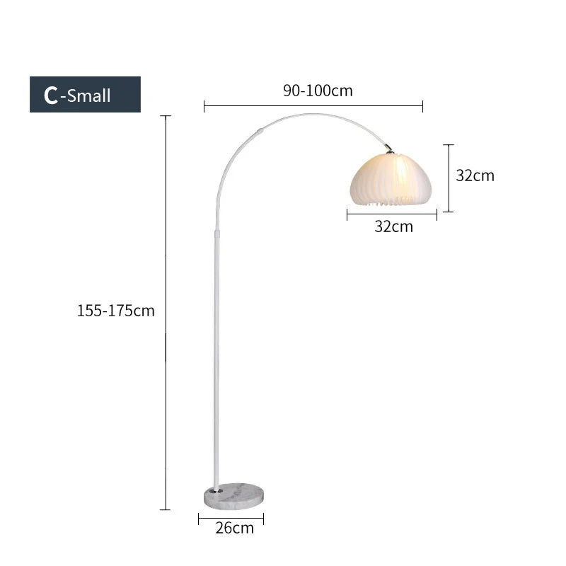 lampadaire en acrylique design pour décoration intérieure élégante