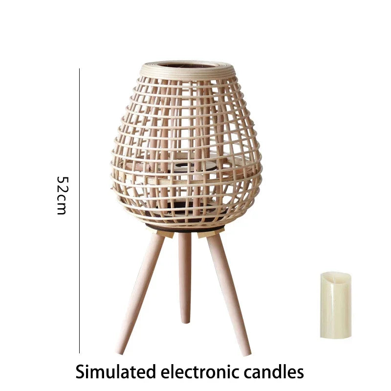 lampadaire en rotin avec chandelier et bougie électronique décorative