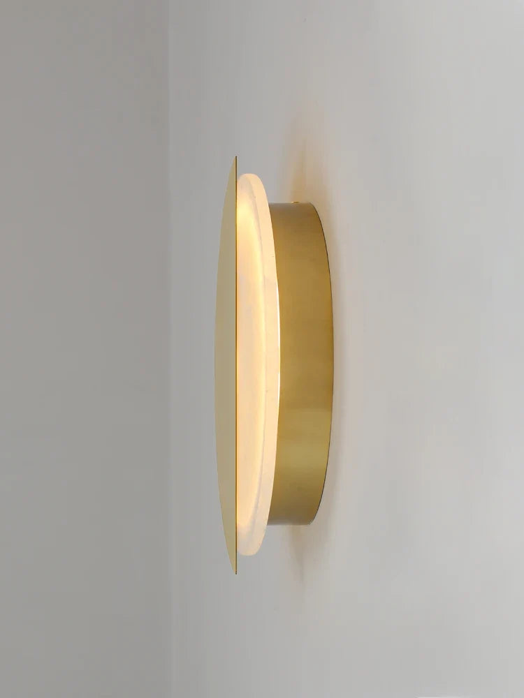 applique murale en cuivre avec lumière led élégante et moderne