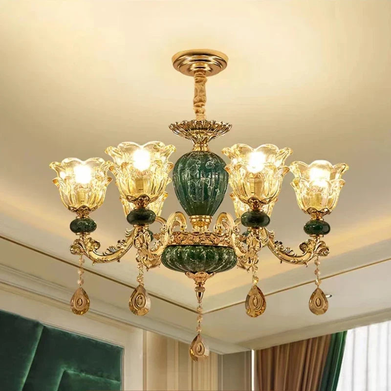lustre en cristal léger pour décoration élégante et raffinée