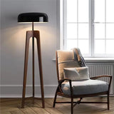 Lampadaire bois ambiance maison hôtel magasin adaptateur prise
