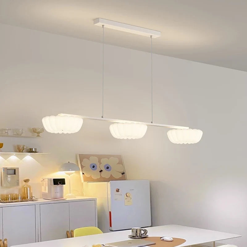lustre romantique pour mariage avec lampe salon en cloche