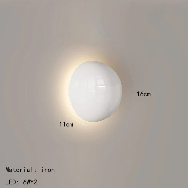 mini lampe led murale en métal pour ambiance hôtelière