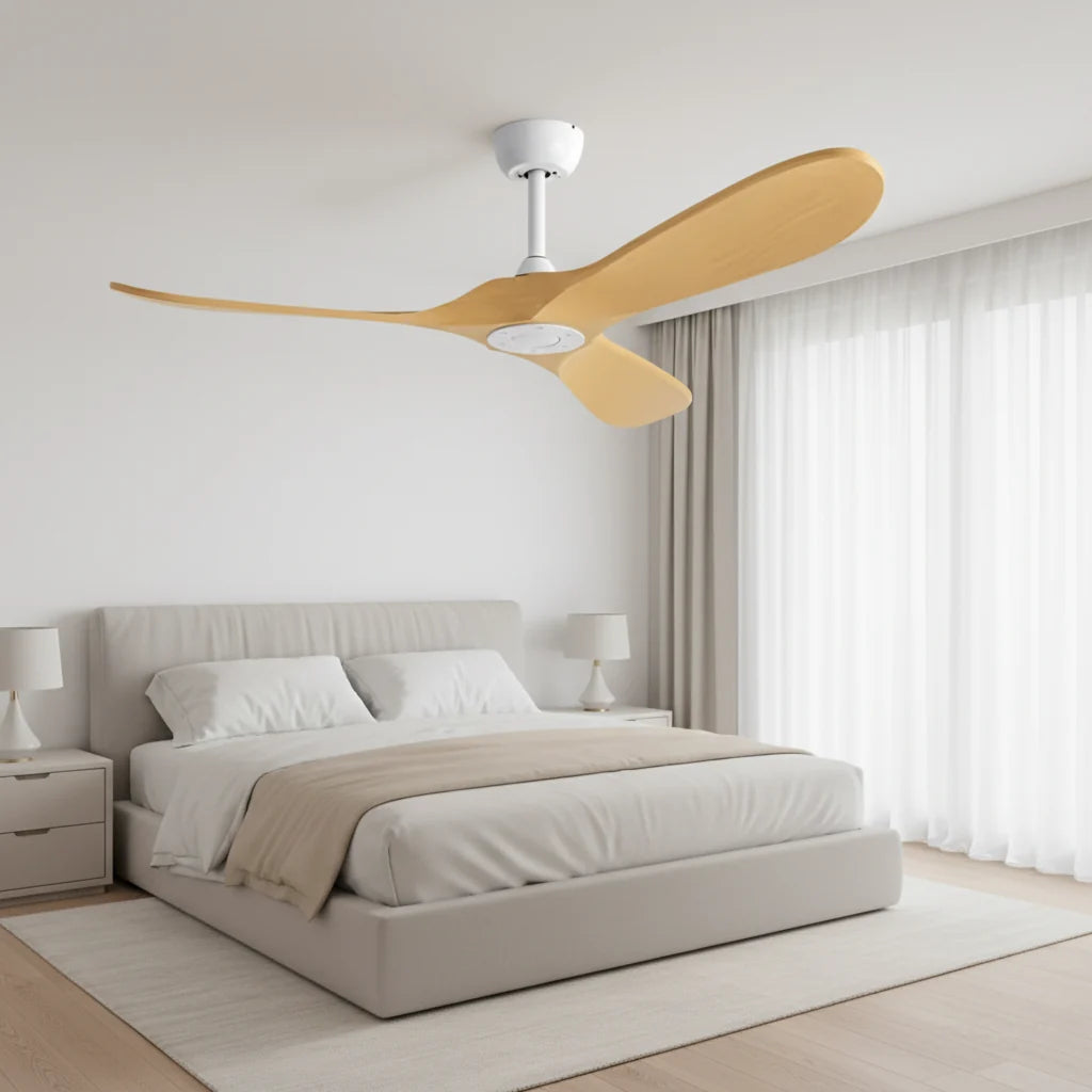 Ventilateur de plafond blanc sans éclairage, effet bois clair — Arbousier