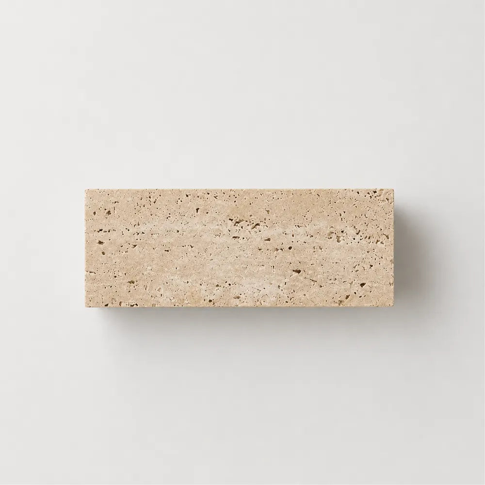 Applique murale LED en bloc rectangulaire de travertin — Aster