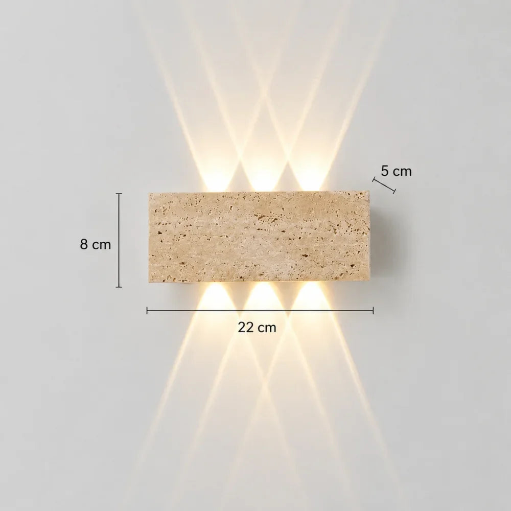 Applique murale LED en bloc rectangulaire de travertin — Aster