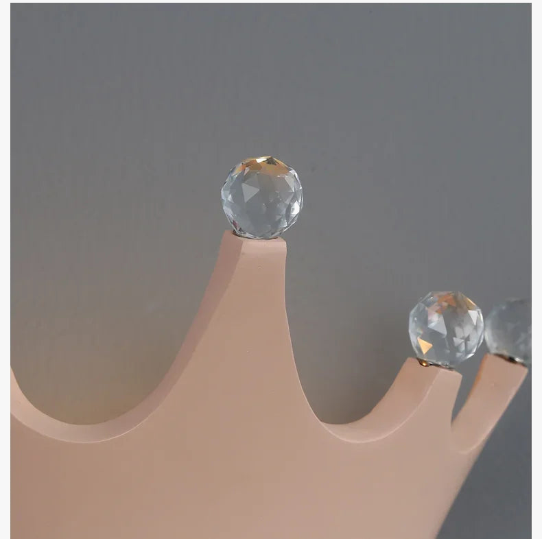 applique murale couronne en résine et cristal pour enfants