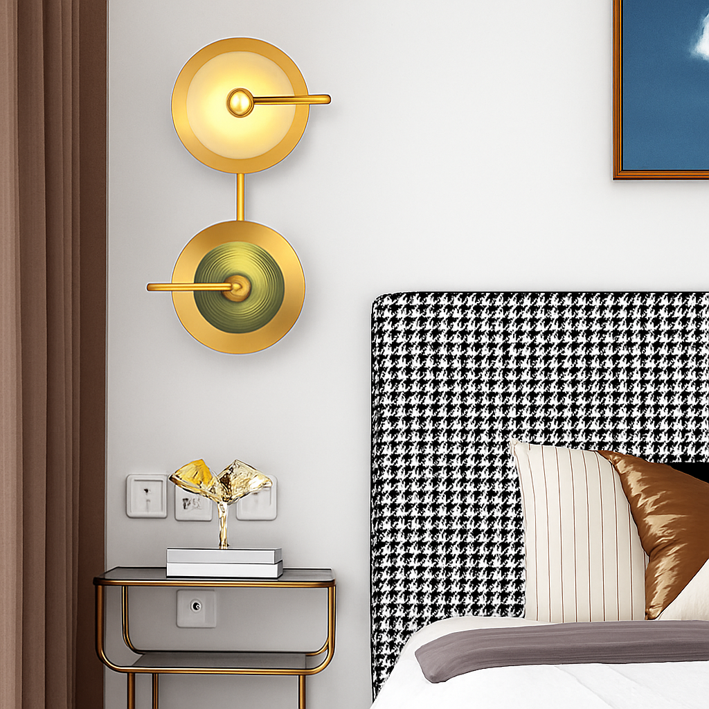 Applique murale design LED ronde en métal doré Light