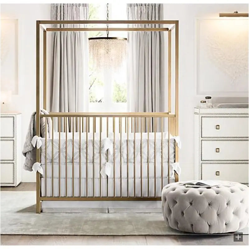 applique murale moderne en cristal doré pour intérieur élégant