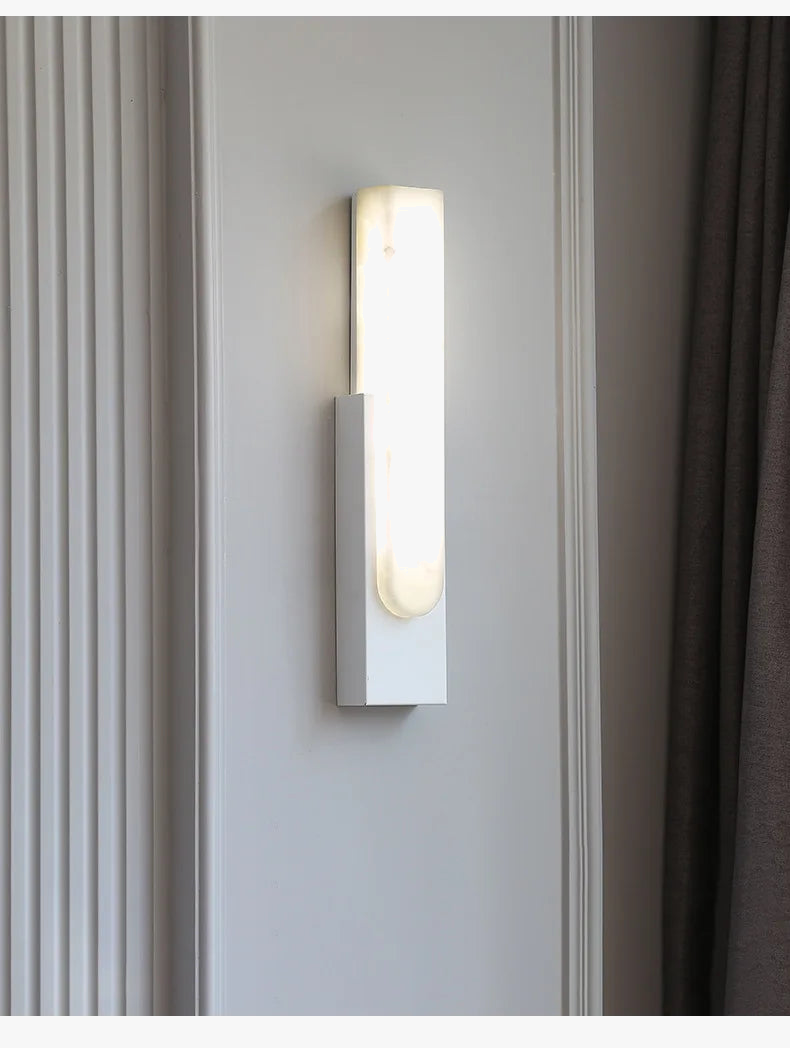 applique murale moderne en résine pour intérieur élégant