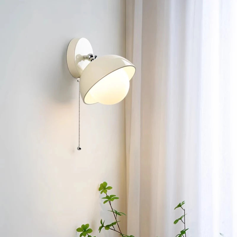 appliques murales en verre blanc style crème française pour intérieur élégant