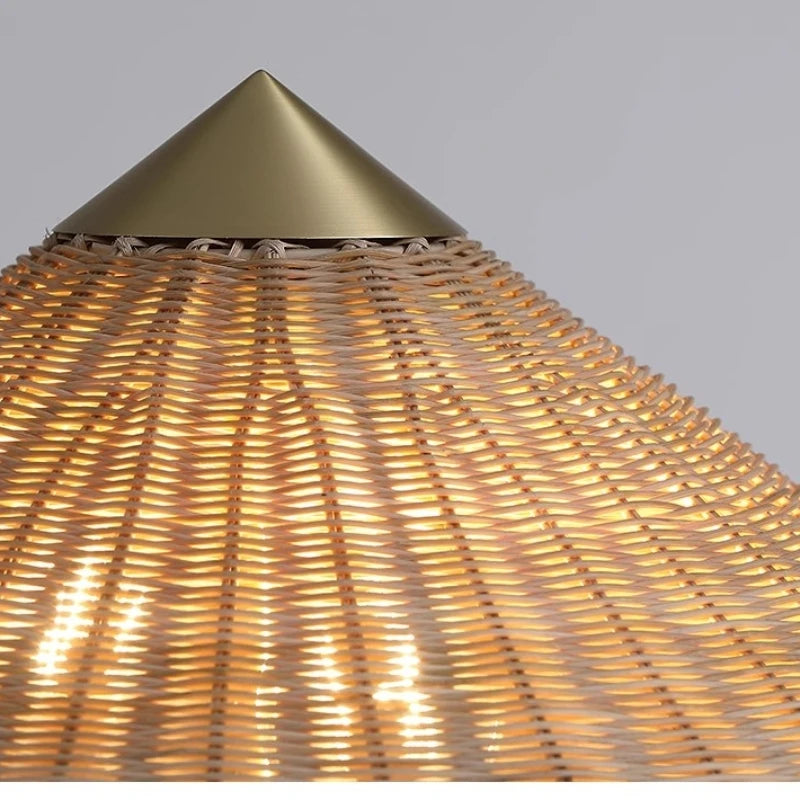 Lampadaire coinqieu fait à la main en rotin tissé style japonais