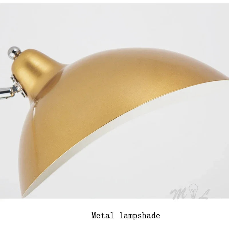 lampadaire nordique doré avec base en marbre réglable
