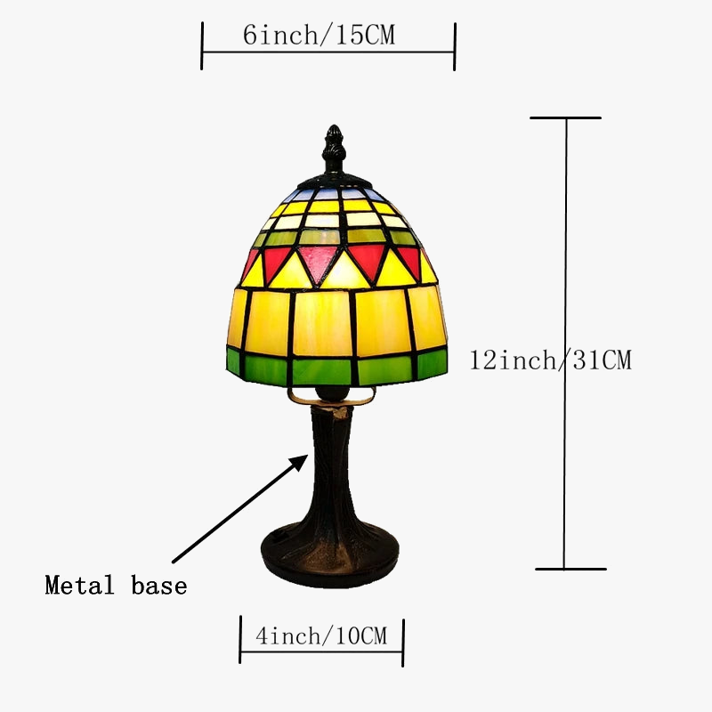 lampe de chevet en verre teinté style tiffany pour décoration élégante