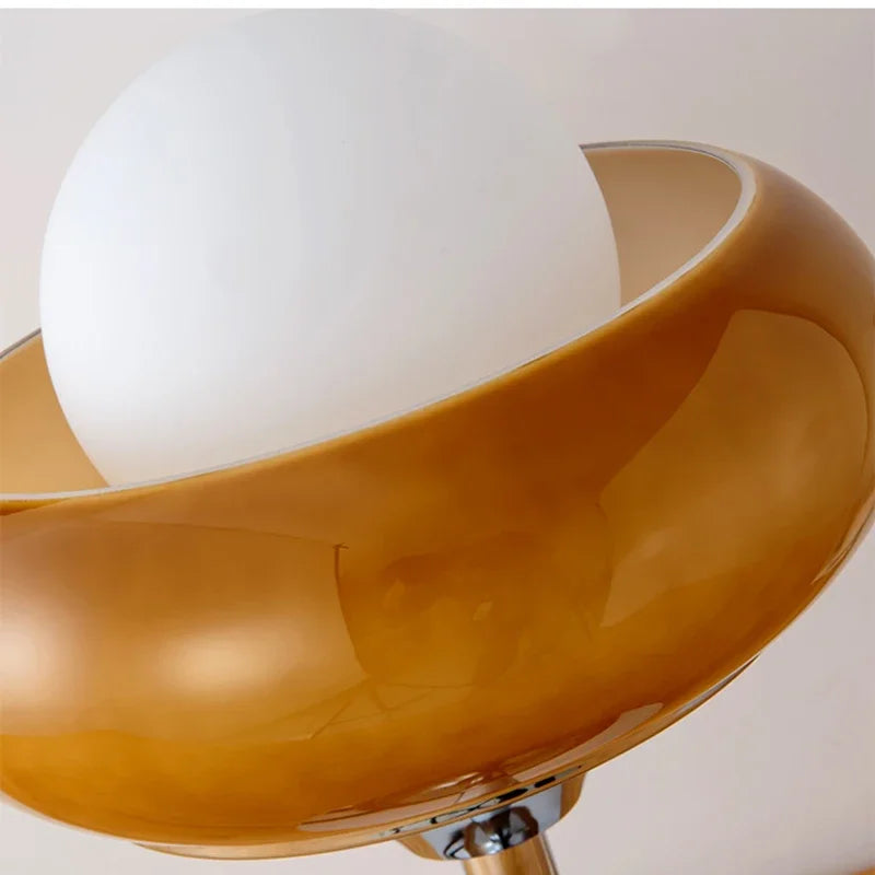 lampe de table vintage style bauhaus en forme de tarte aux œufs