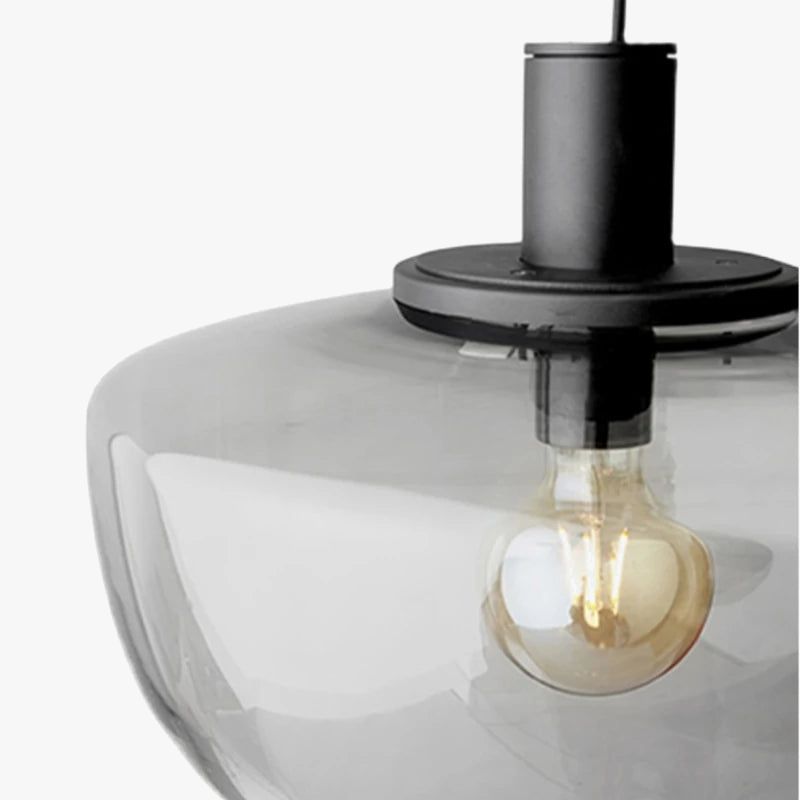lampe minimaliste suspendue en verre adaptée pour étude et chevet