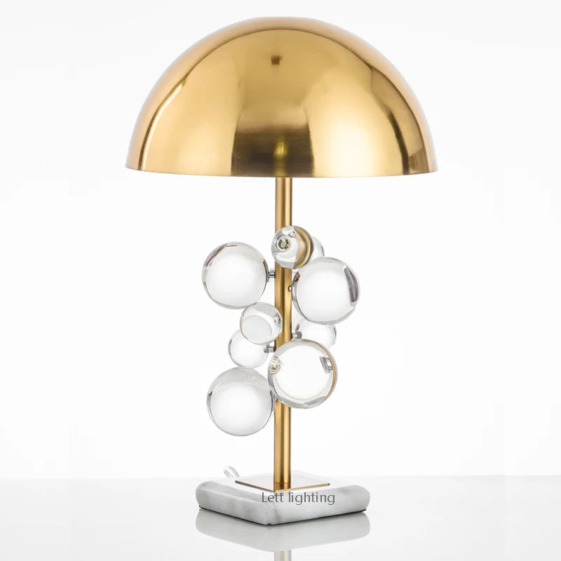 lampe à poser en cristal design pour intérieur moderne