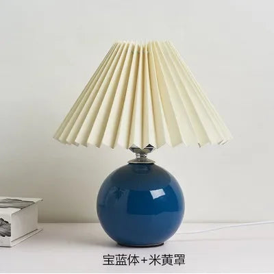 lampe à poser moderne en bois et rotin pour décoration intérieure