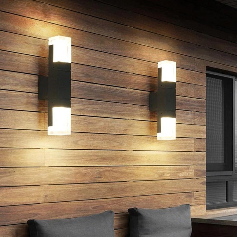 Applique verticale en aluminium noir à deux bandeaux lumineux — Coquille