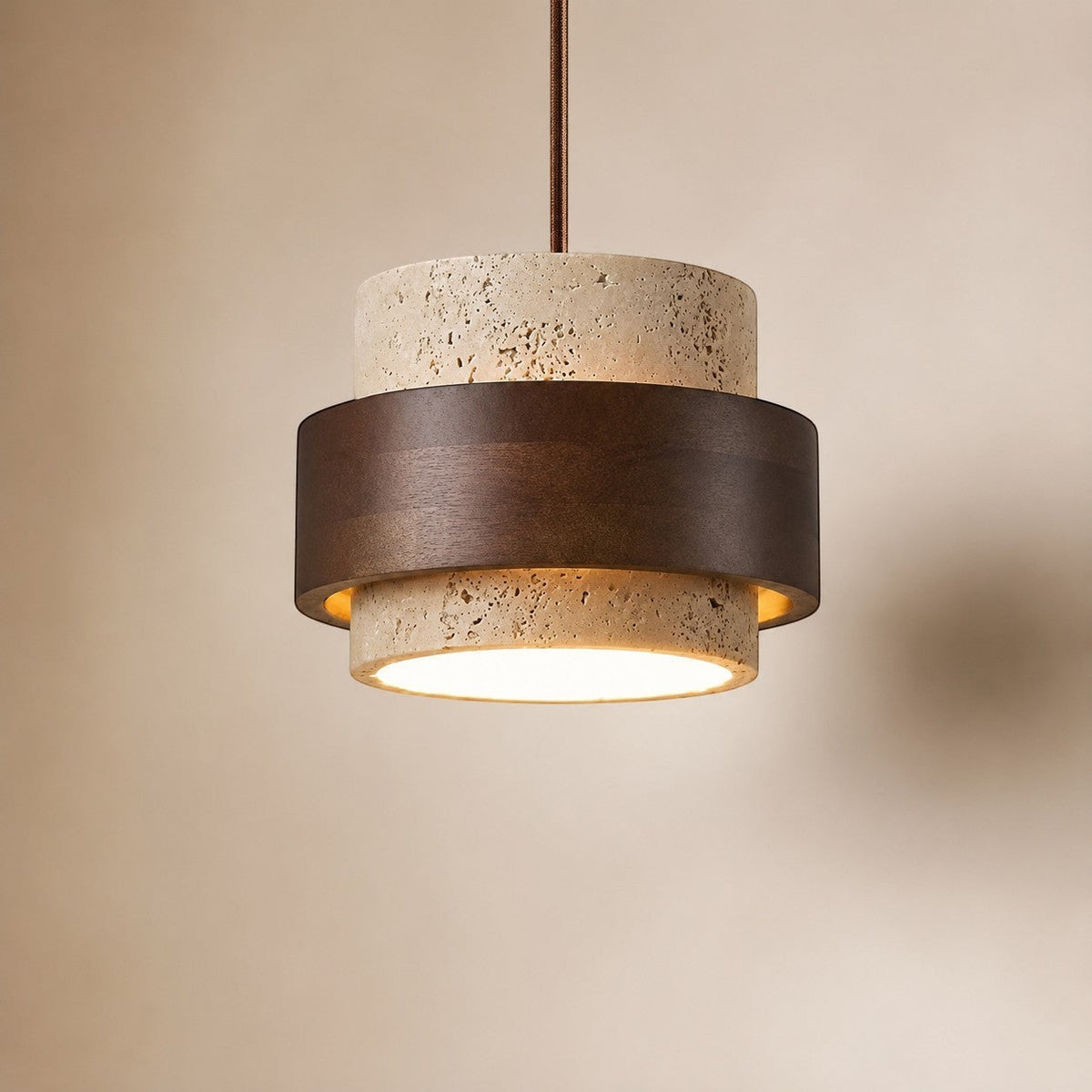 Suspension cylindrique en travertin et bois foncé — Comète