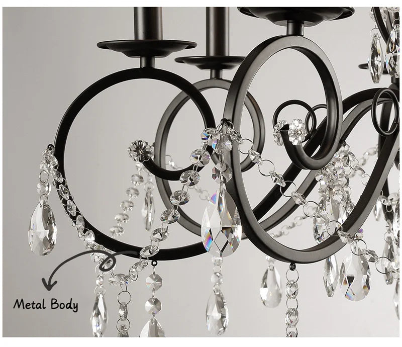 lustre classique en fer forgé et cristal pour intérieur industriel