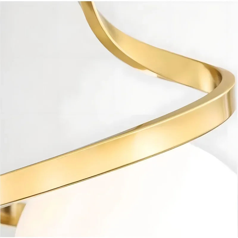 lustre en laiton design moderne pour décoration intérieure élégante